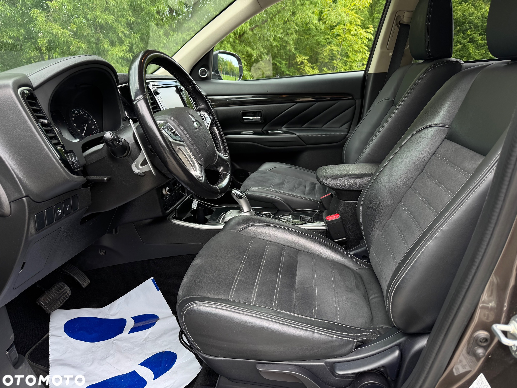 Mitsubishi Outlander 2.0 4WD Plug-In Hybrid - 20