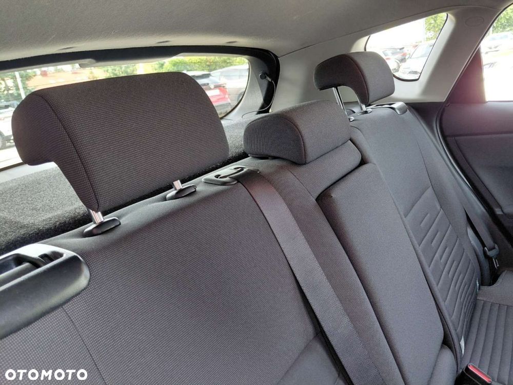 Toyota Auris - 15