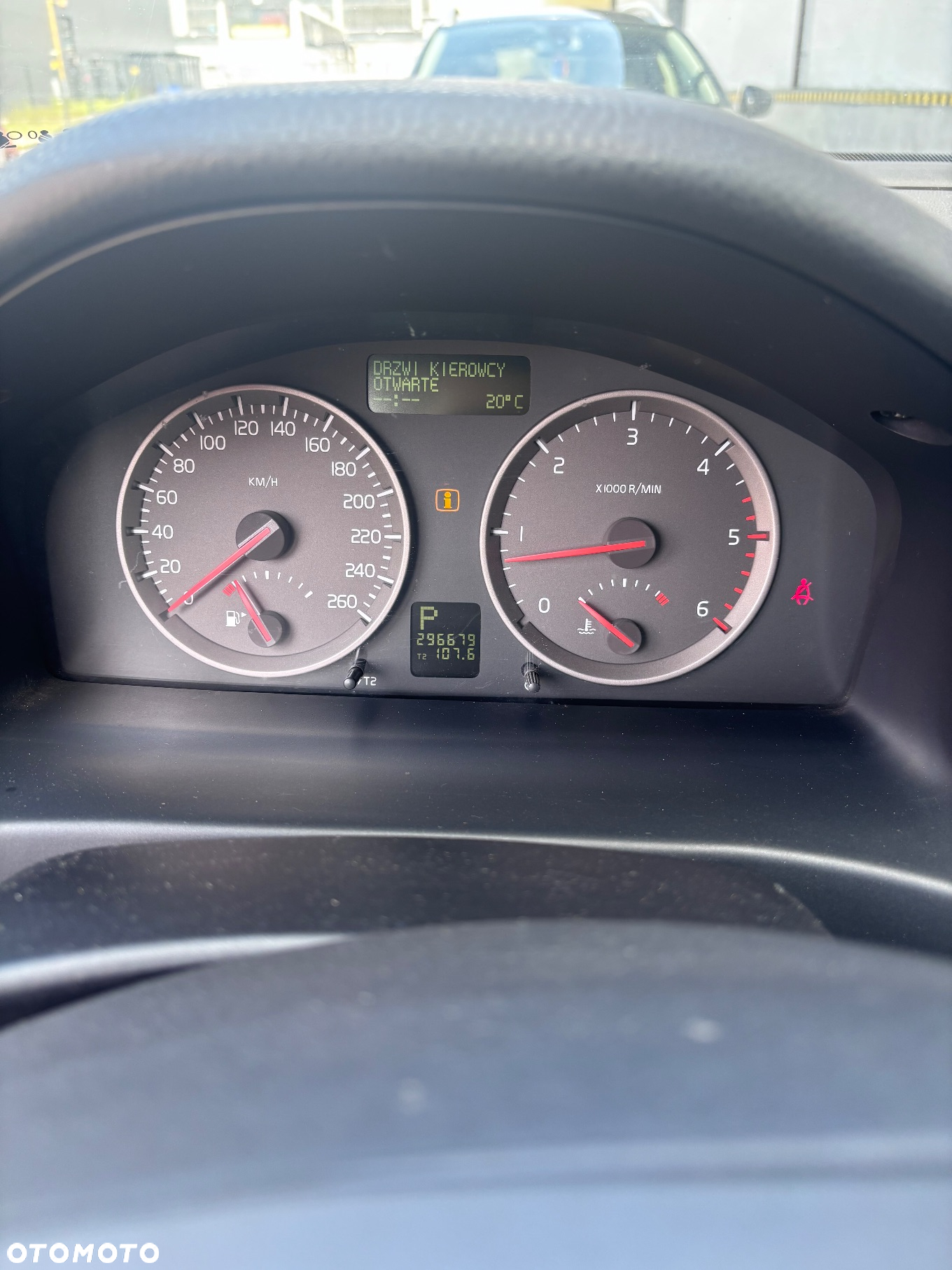Volvo C30 D5 Momentum - 8