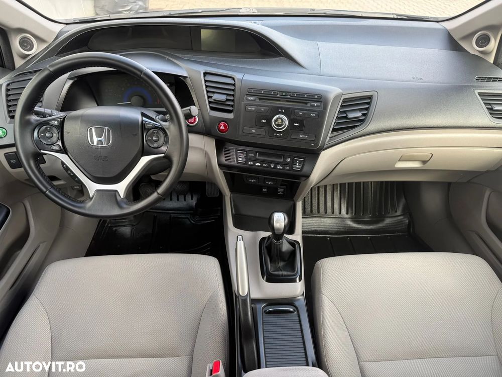 Honda Civic 1.8 MT LS - 12