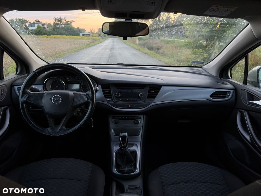Opel Astra 1.6 CDTI Essentia - 9