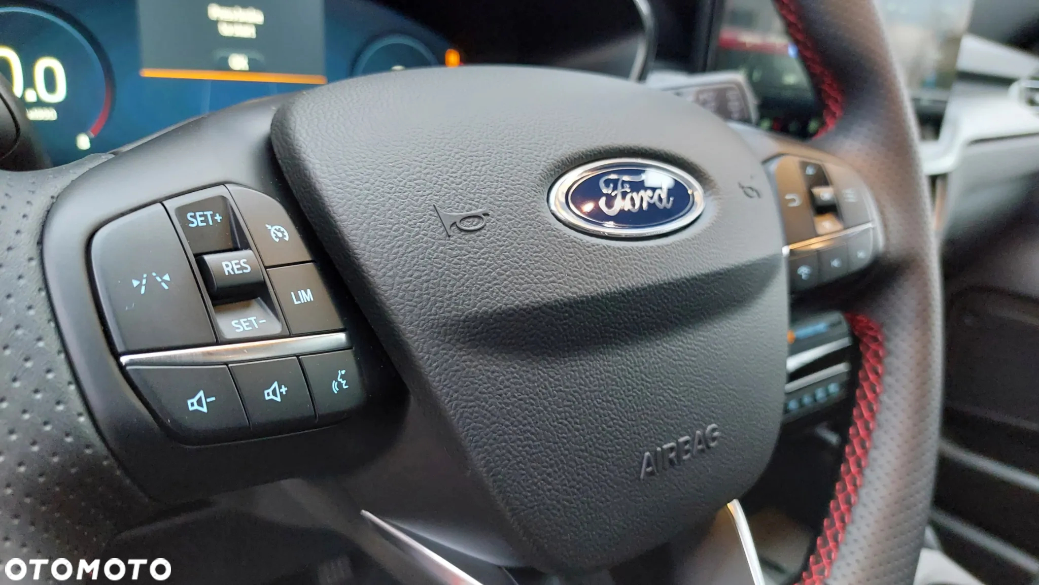 Ford Kuga 1.5 EcoBoost FWD ST-Line - 17