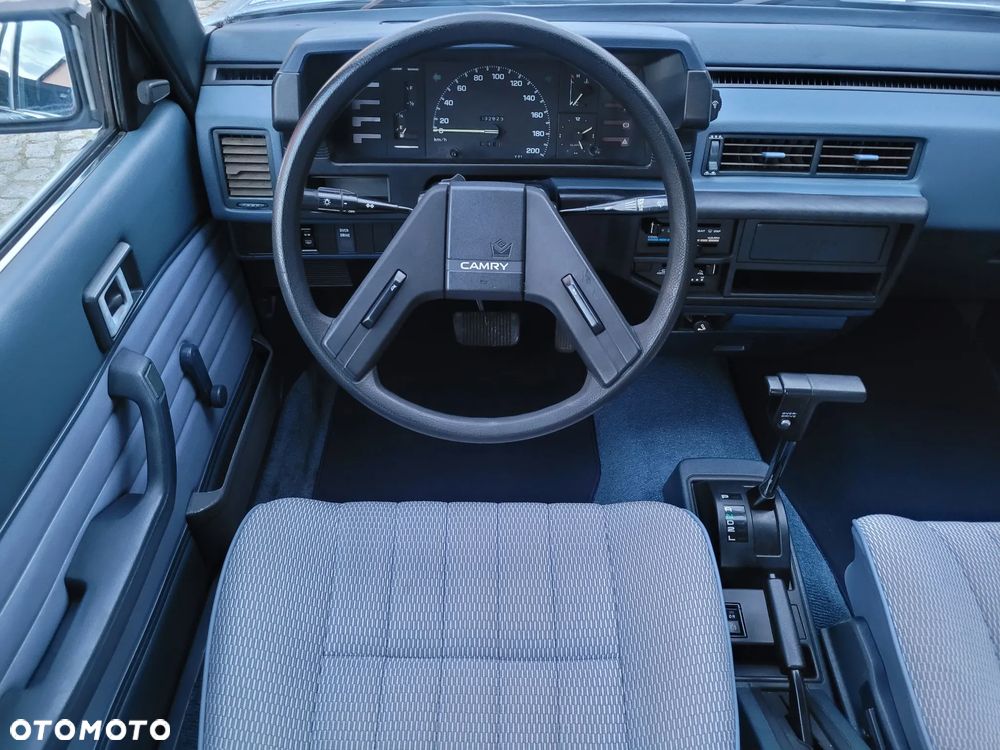 Toyota Camry - 15