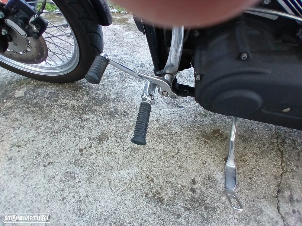 Harley-Davidson Dyna Street Bob - 8