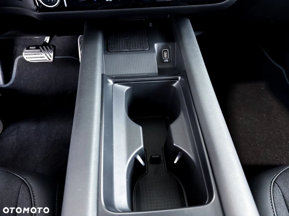 Hyundai IONIQ 6 77kWh Black Edition - 25