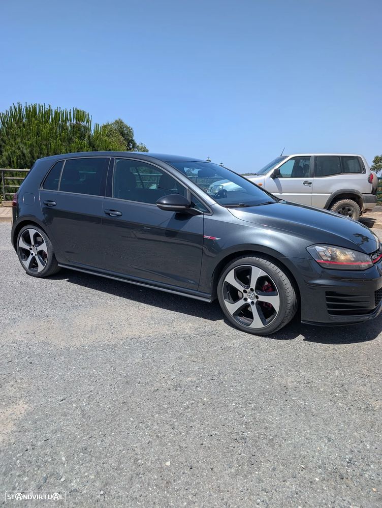 VW Golf GTI BlueMotion - 3