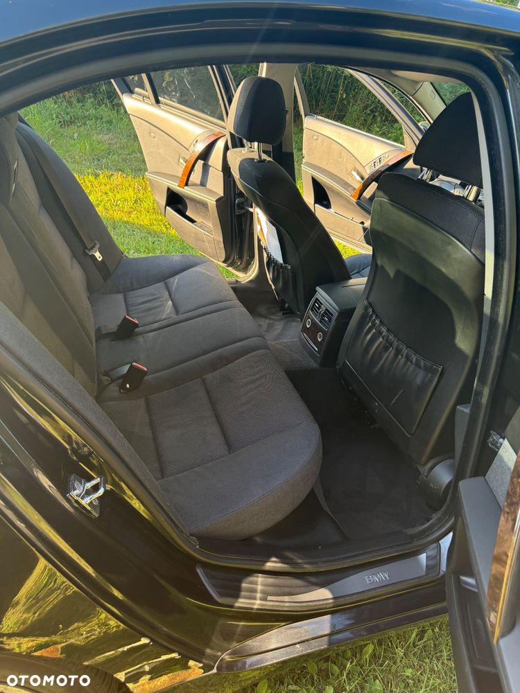 BMW Seria 5 525i - 10