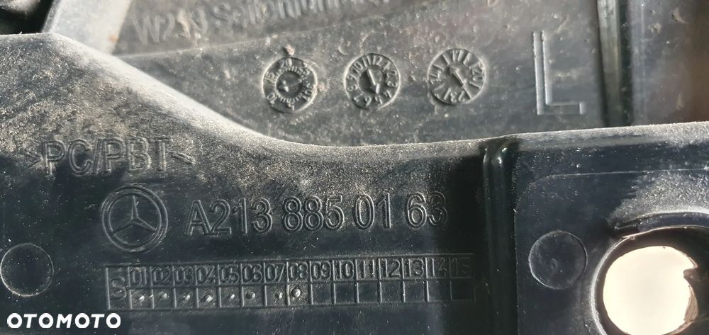 Mocowanie ślizg zderzaka lewy tył Mercedes E-Klasa W213 Sedan A2138850163 A2138850065 - 8