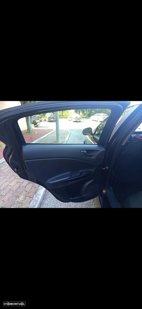 Alfa Romeo Giulietta 1.6 JTDM Distinctive 57X - 19