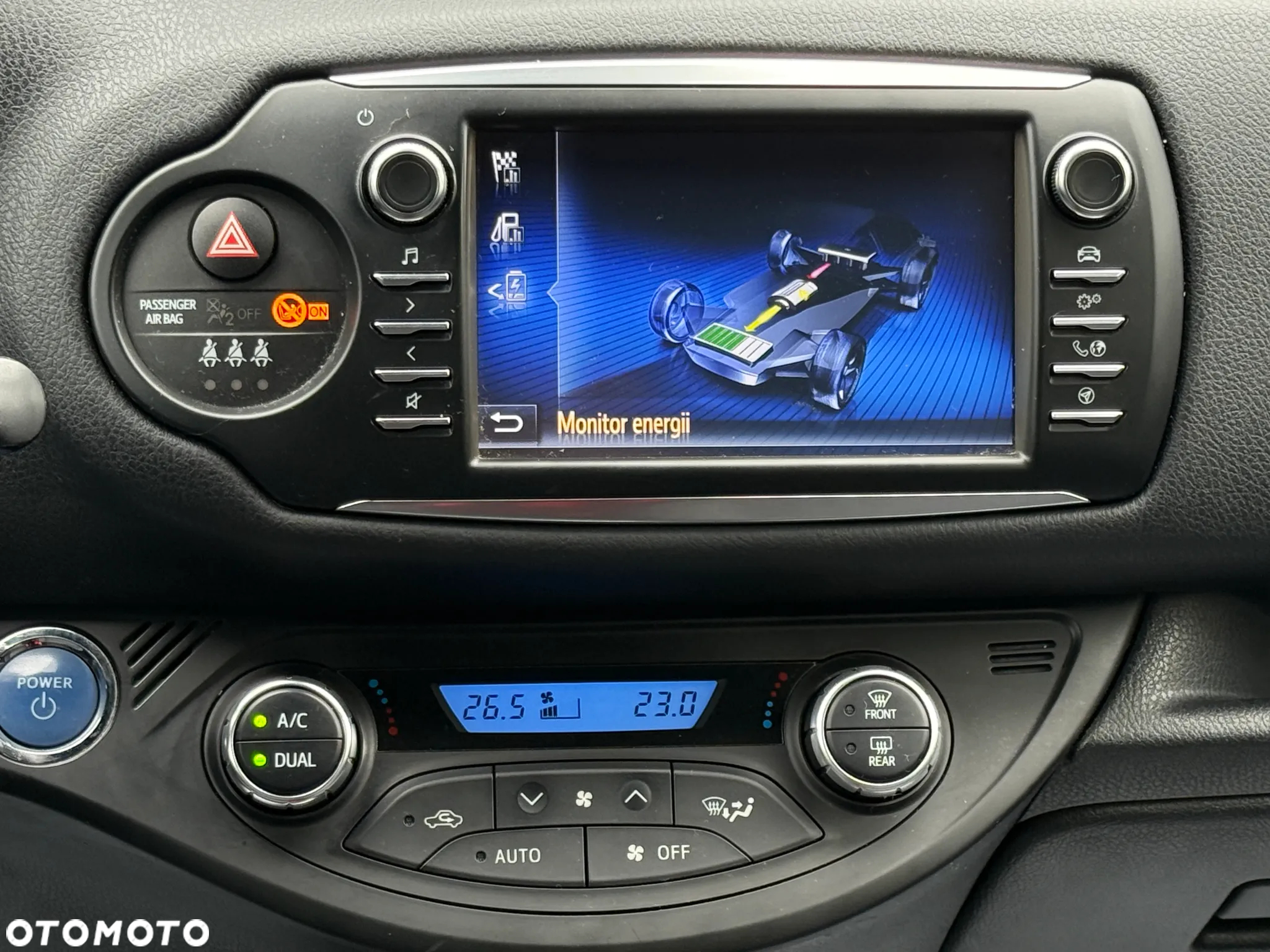 Toyota Yaris Hybrid 100 Selection Passion - 4