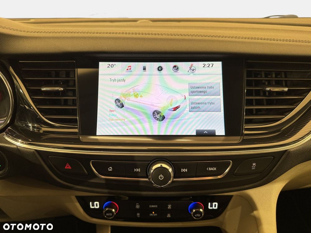 Opel Insignia - 21