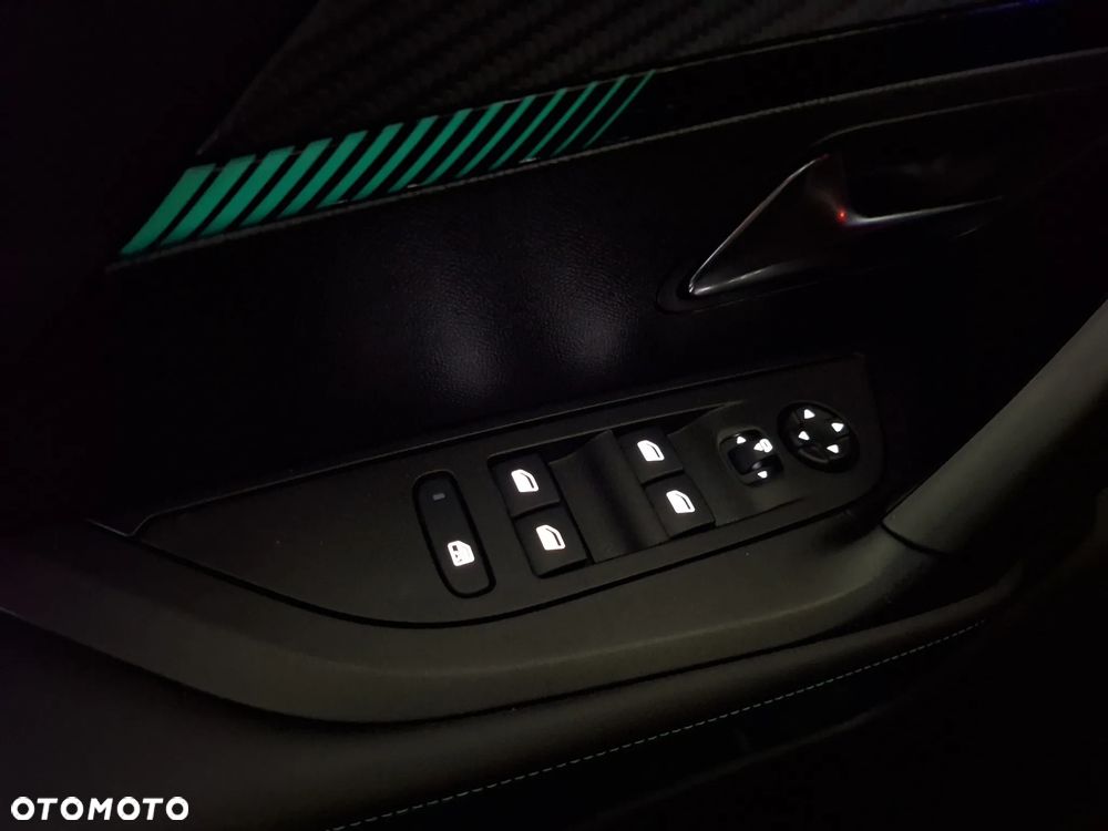 Peugeot 2008 PureTech 130 Allure - 23