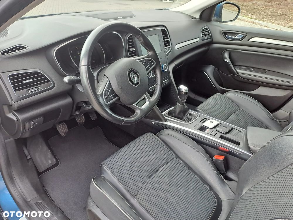 Renault Megane ENERGY dCi 130 Start & Stop Bose Edition - 28