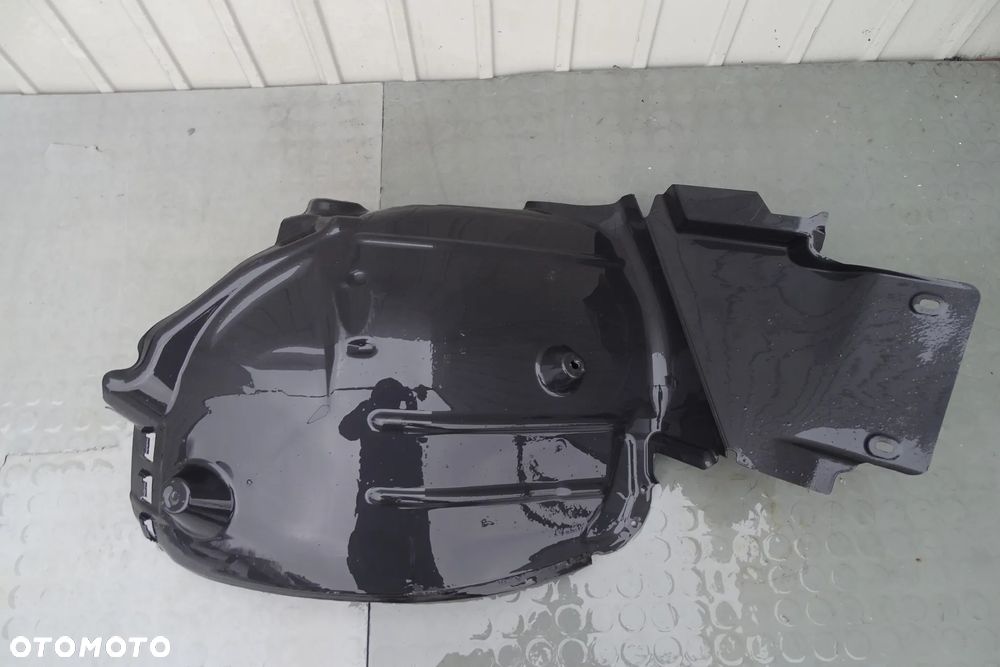 Mercedes C Klasa W205 Nadkole lewy przód Część tylna A2056912900
