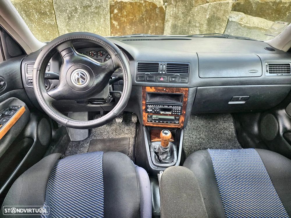 VW Bora 1.9 TDi Highline - 9