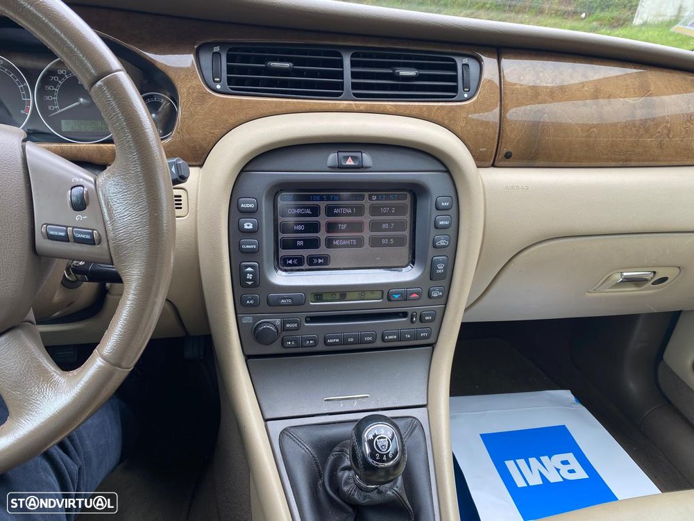 Jaguar X-Type 2.2 D Classic - 6
