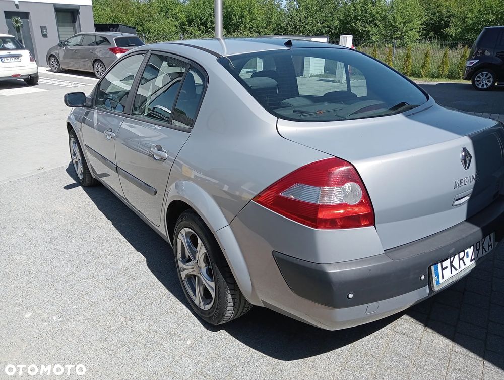 Renault Megane 1.6 Confort Authentique - 4
