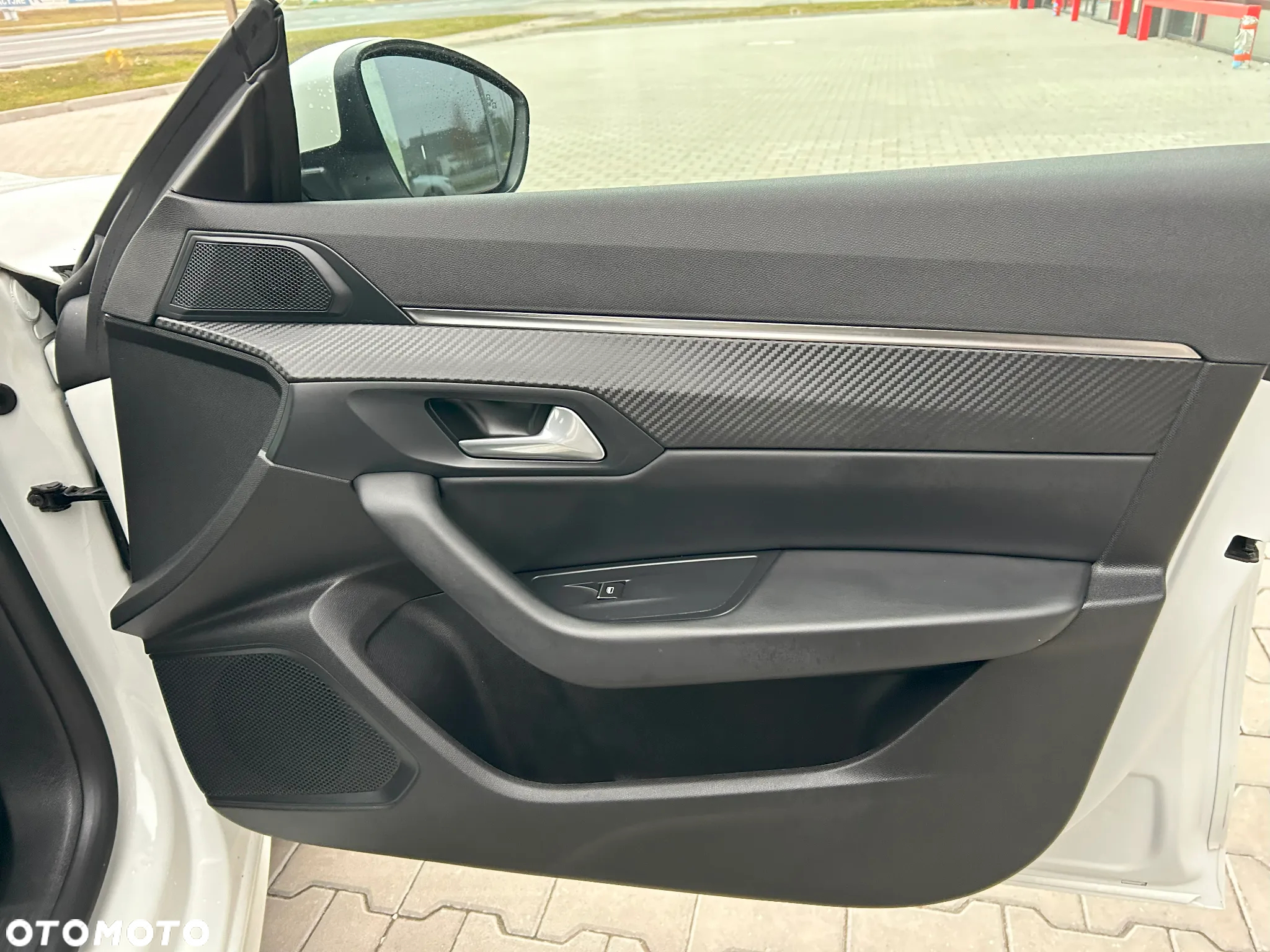 Peugeot 508 SW Hybrid 225 e-EAT8 Allure - 23