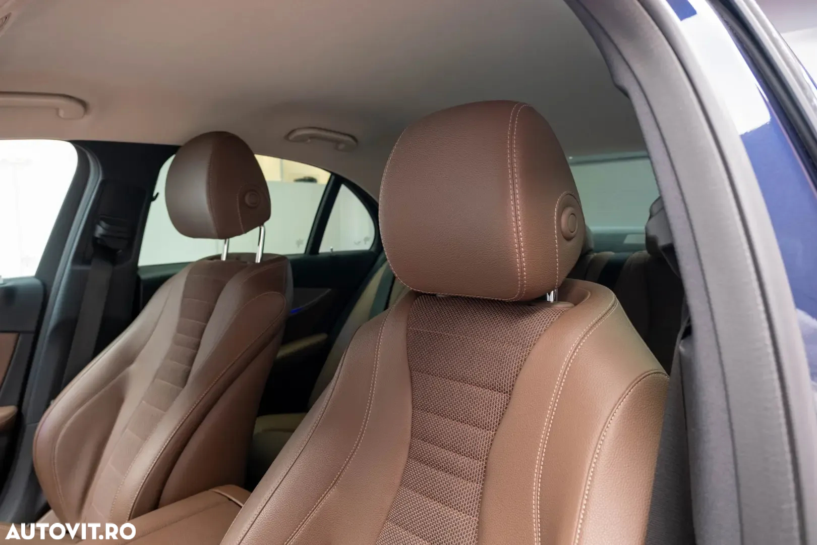 Mercedes-Benz E 450 4MATIC Aut. - 23