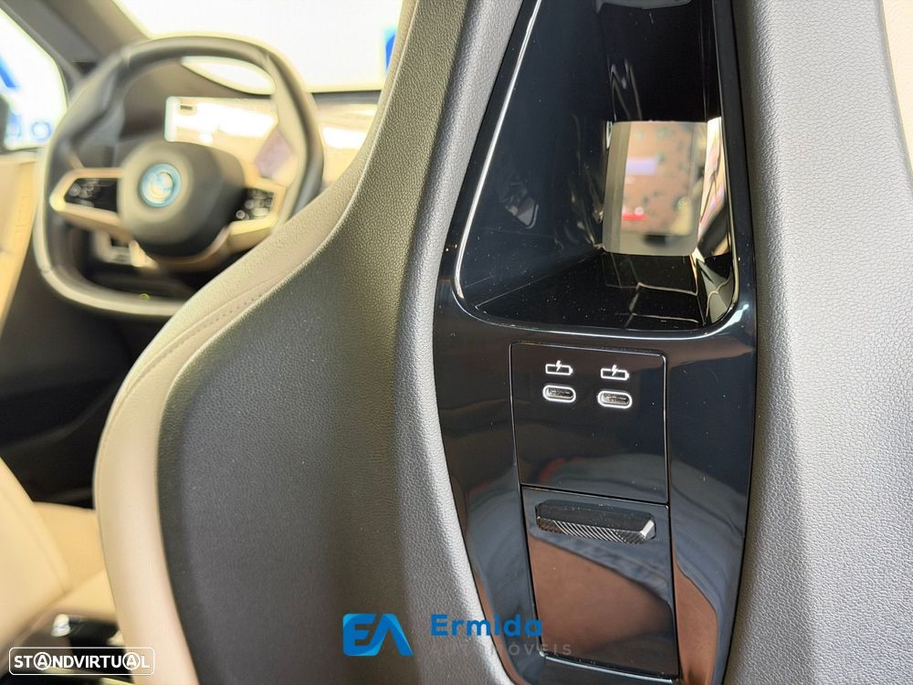 BMW iX xDrive 40 Pack Desportivo - 35