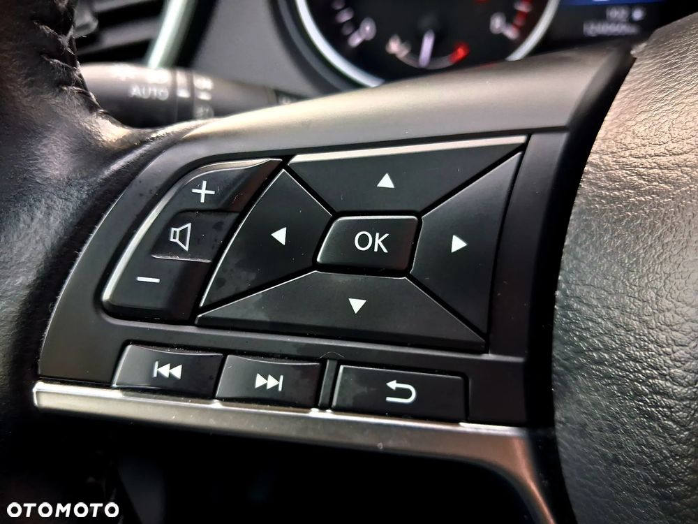 Nissan Qashqai 1.3 DIG-T N-CONNECTA - 28