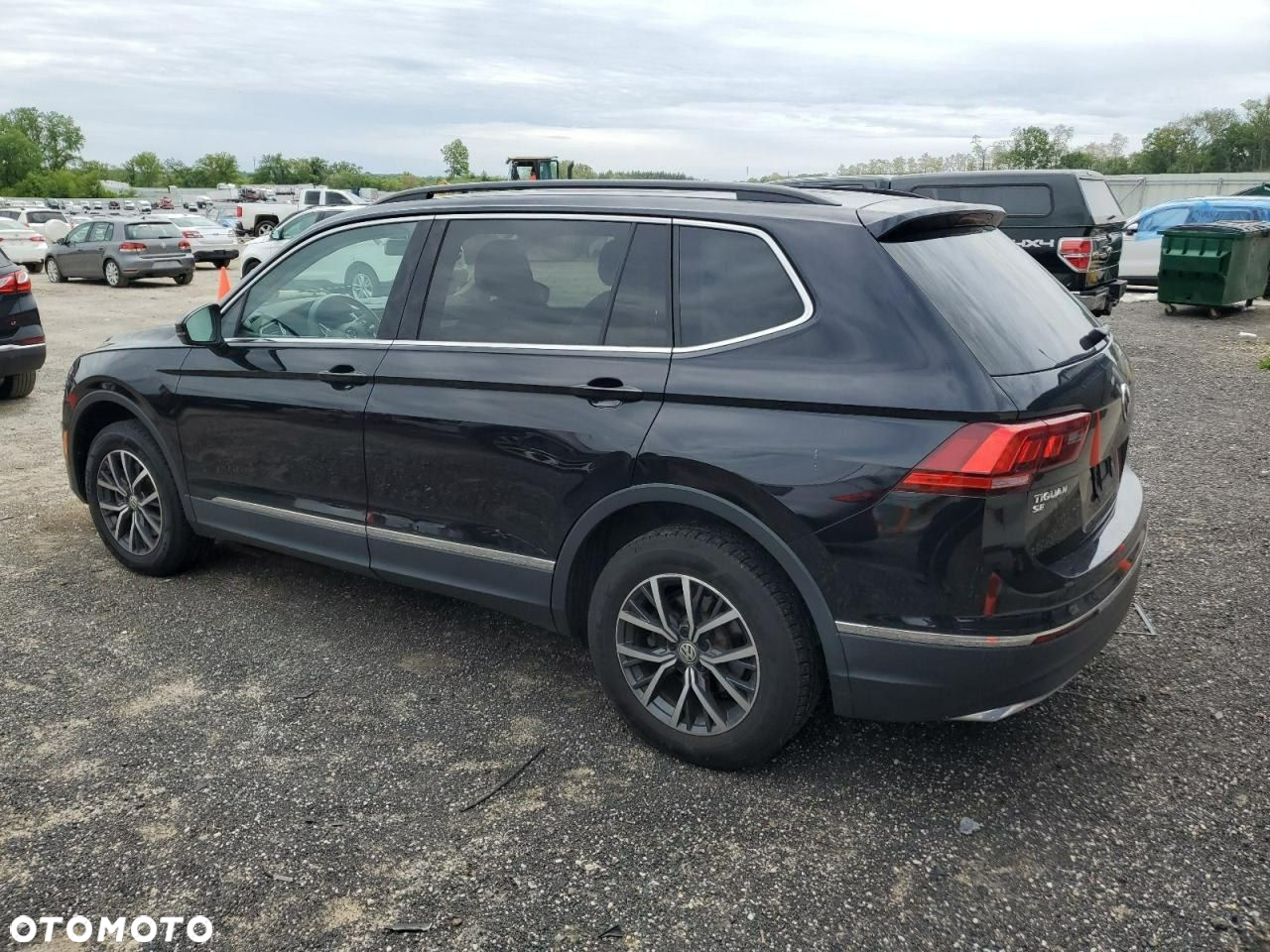 Volkswagen Tiguan - 2