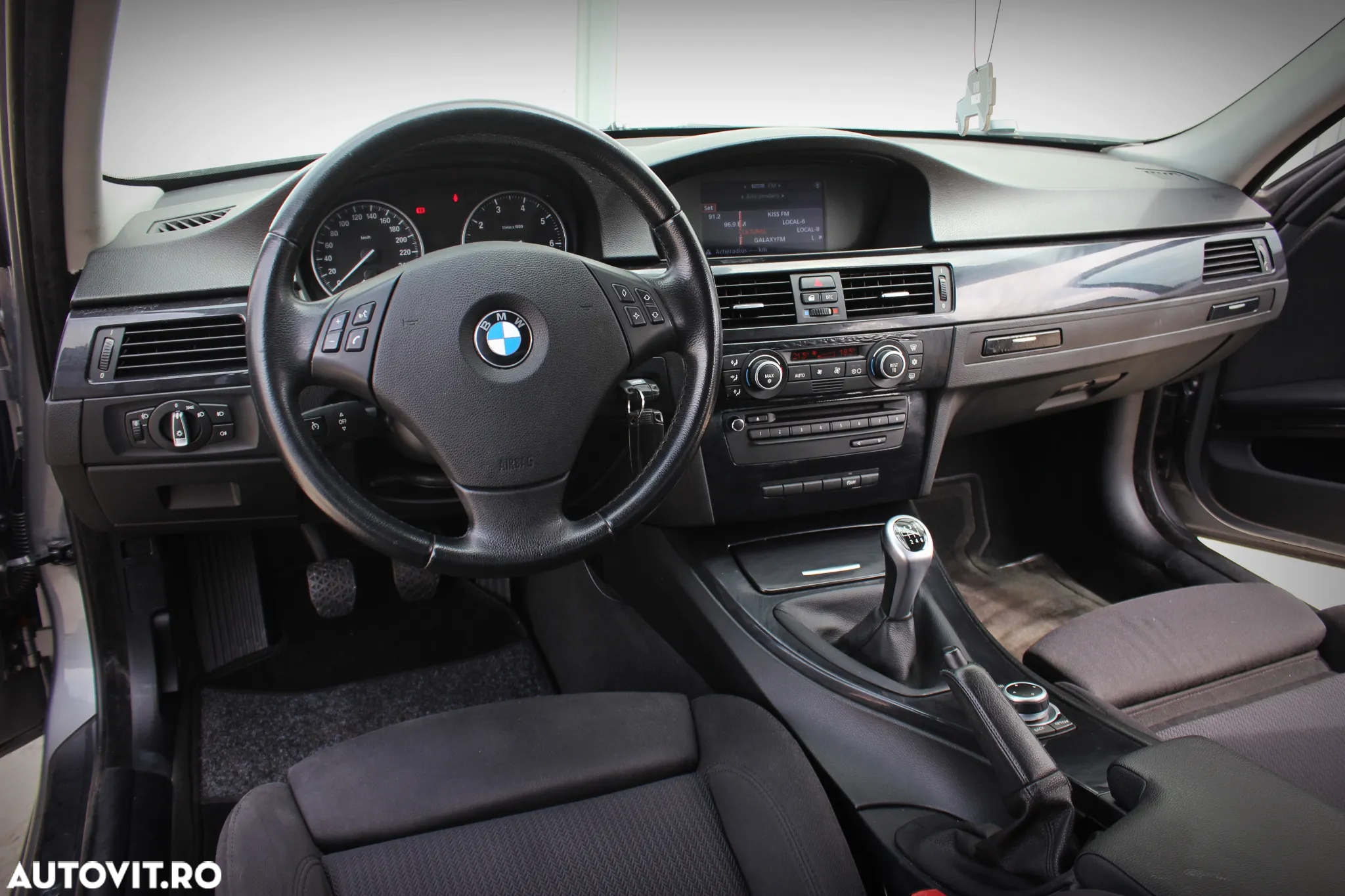 BMW Seria 3 320i - 14