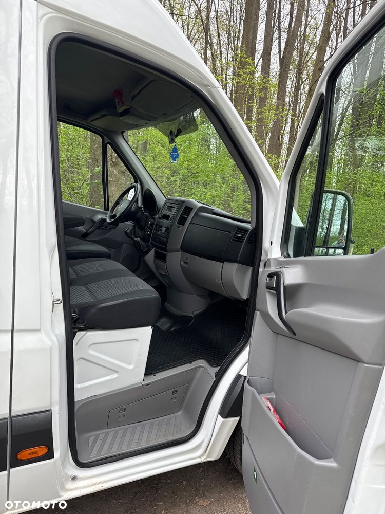 Mercedes-Benz Sprinter - 11
