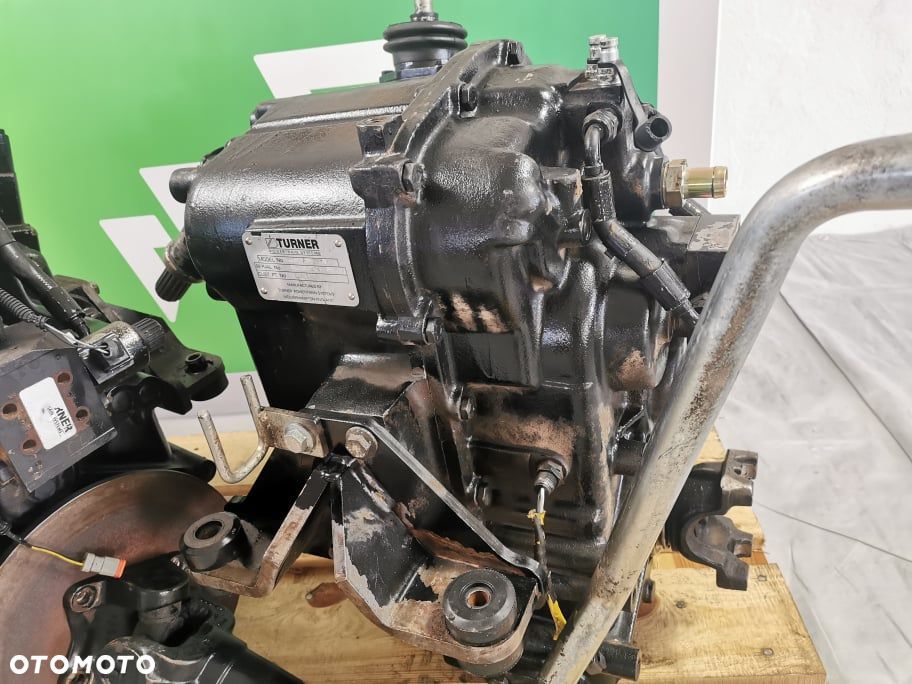 Przekładnia John Deere 3215 {Manual Turner COM-T4 2030} - 4