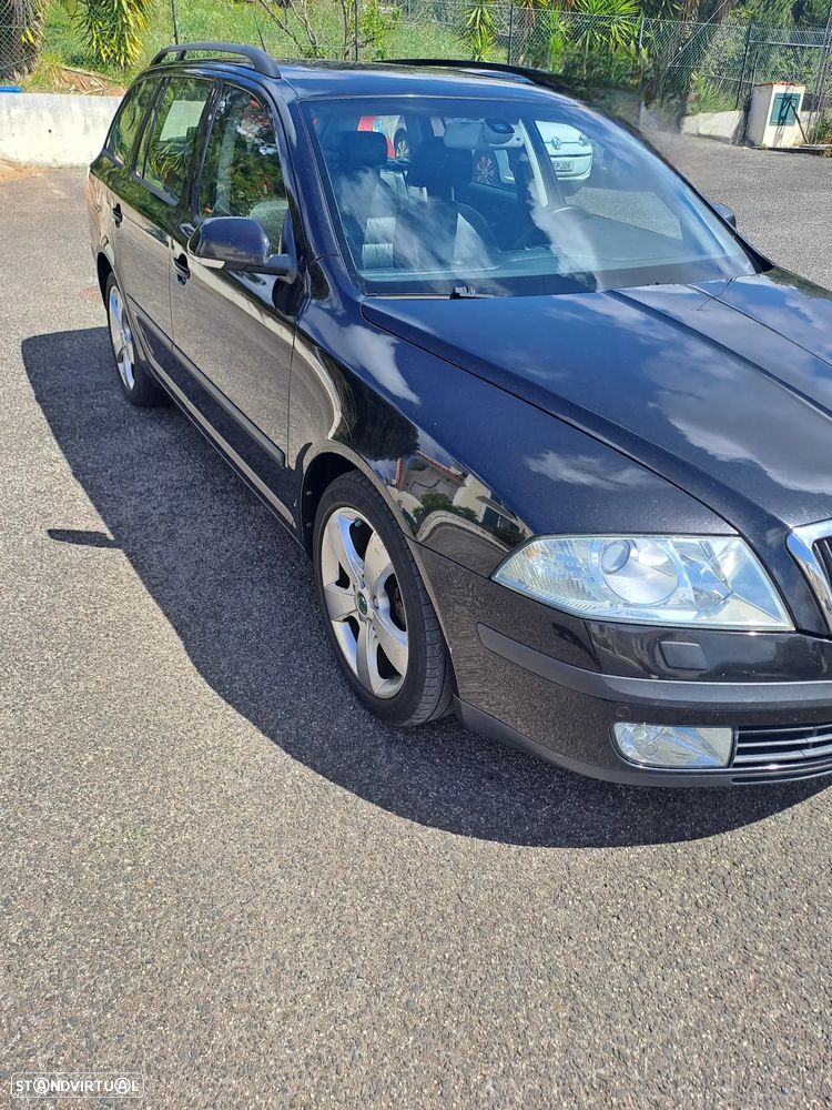 Skoda Octavia Break 2.0 TDI Sport DSG - 2