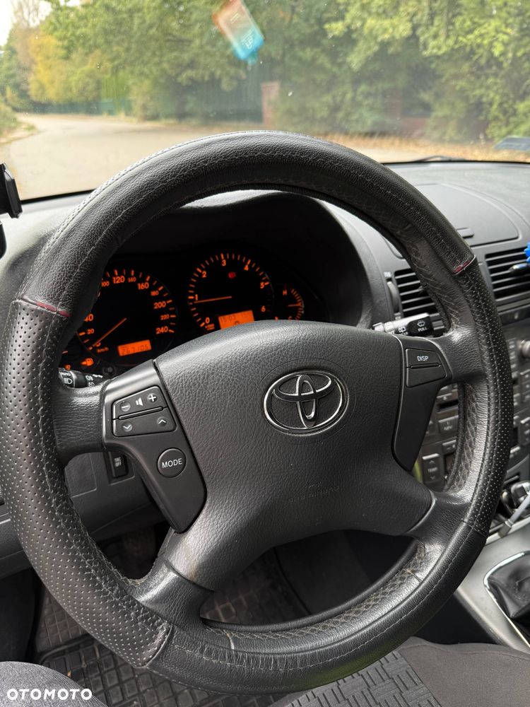 Toyota Avensis 2.0 D-4D Luna - 10