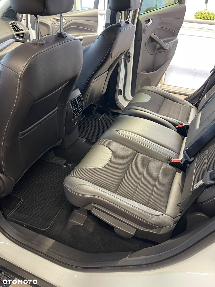Ford Kuga 1.6 EcoBoost 2x4 Individual - 17