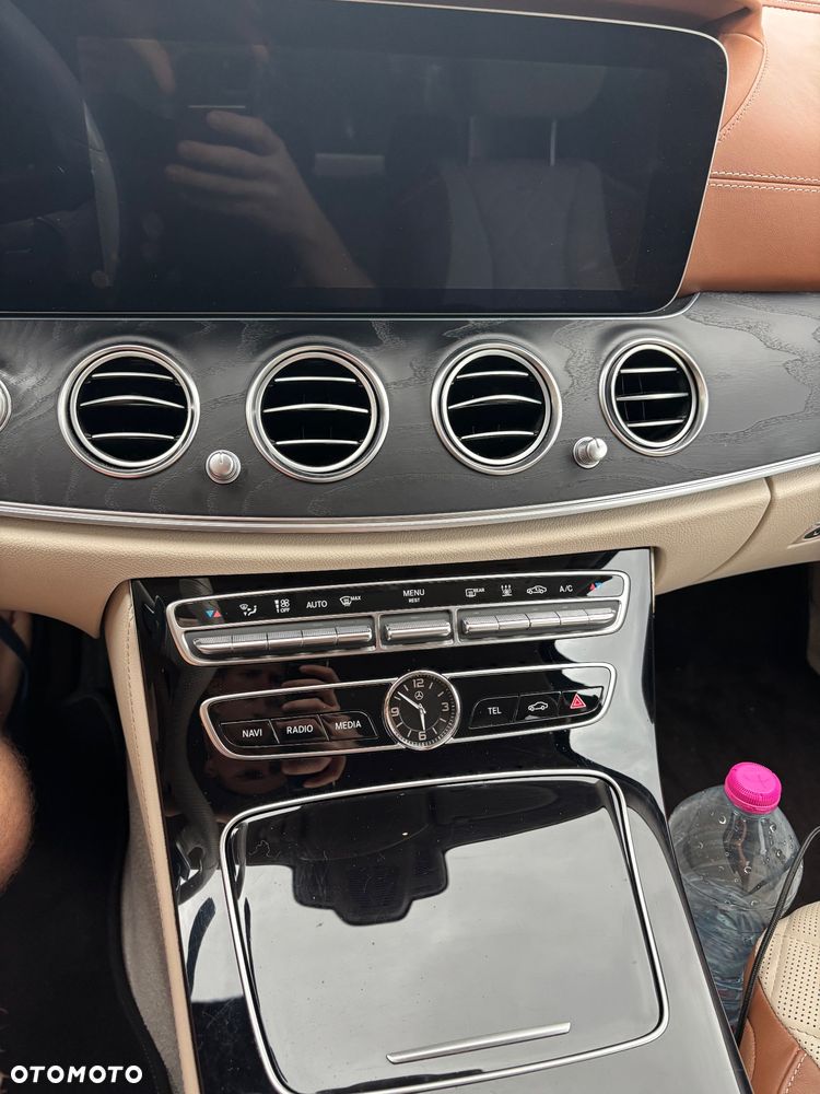 Mercedes-Benz Klasa E 250 9G-TRONIC - 17