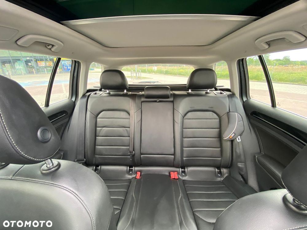 Volkswagen Golf - 5