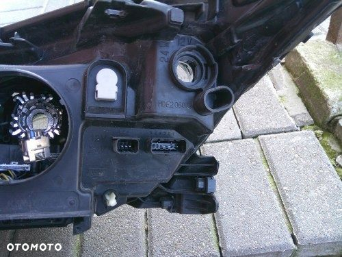 RENAULT LAGUNA III LIFT 10 XENON PRAWA PRZEDNIA LAMPA ORYGINAŁ 260105295R - 11