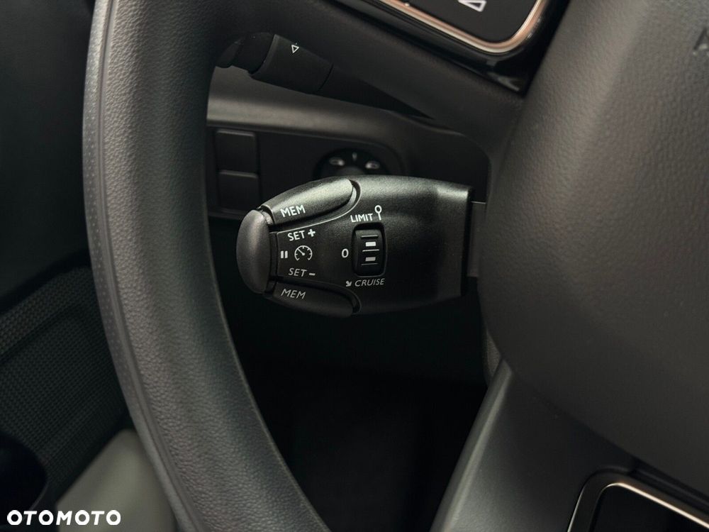 Citroën C3 1.2 PureTech Shine EAT6 - 23