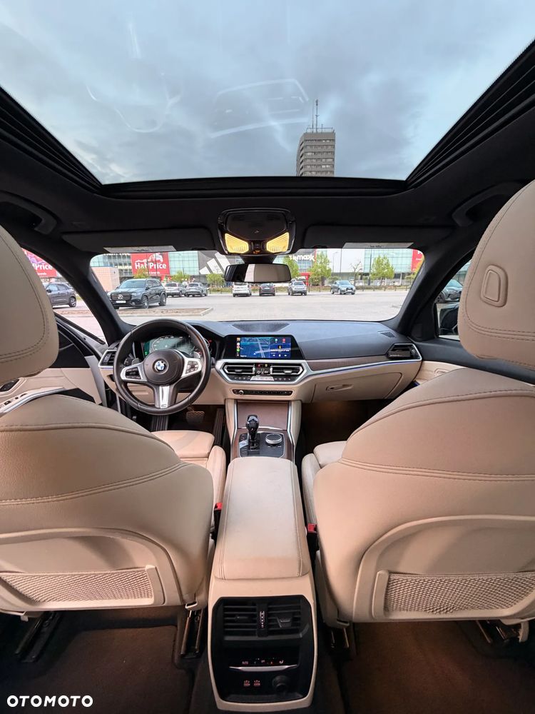 BMW Seria 3 330i M Sport - 22