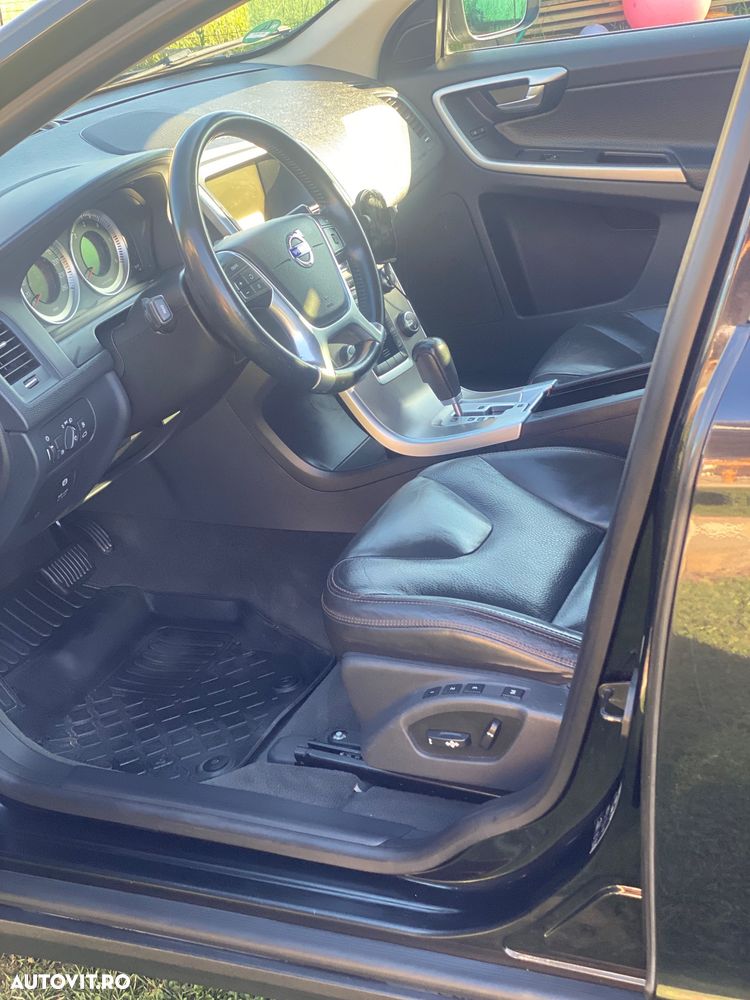 Volvo XC 60 D5 AWD Summum - 10