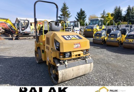 Caterpillar Walec drogowy  CAT CB 24   ,  2012 rok - 3