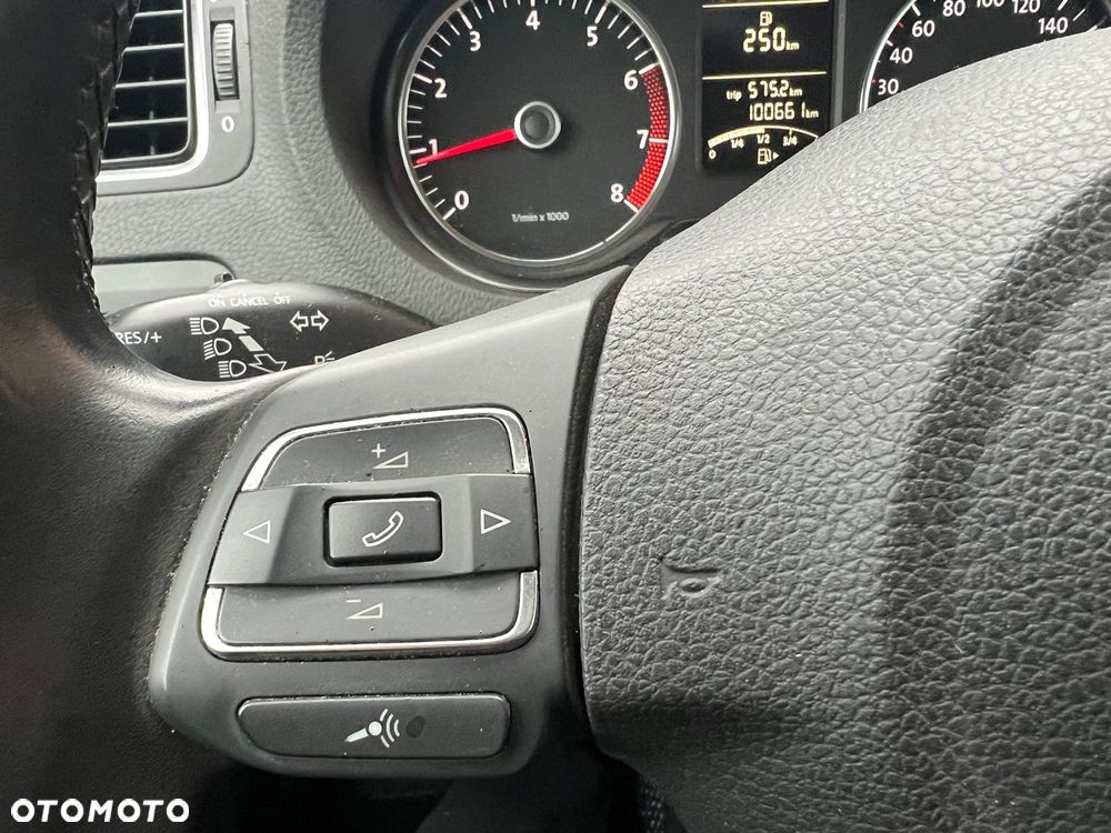 Volkswagen Polo 1.4 Highline - 22