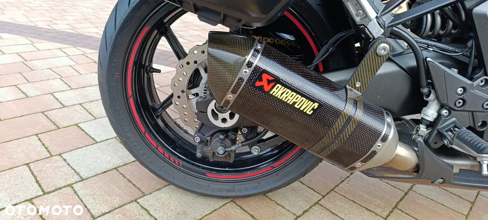 Kawasaki Ninja 1000 SX - 22