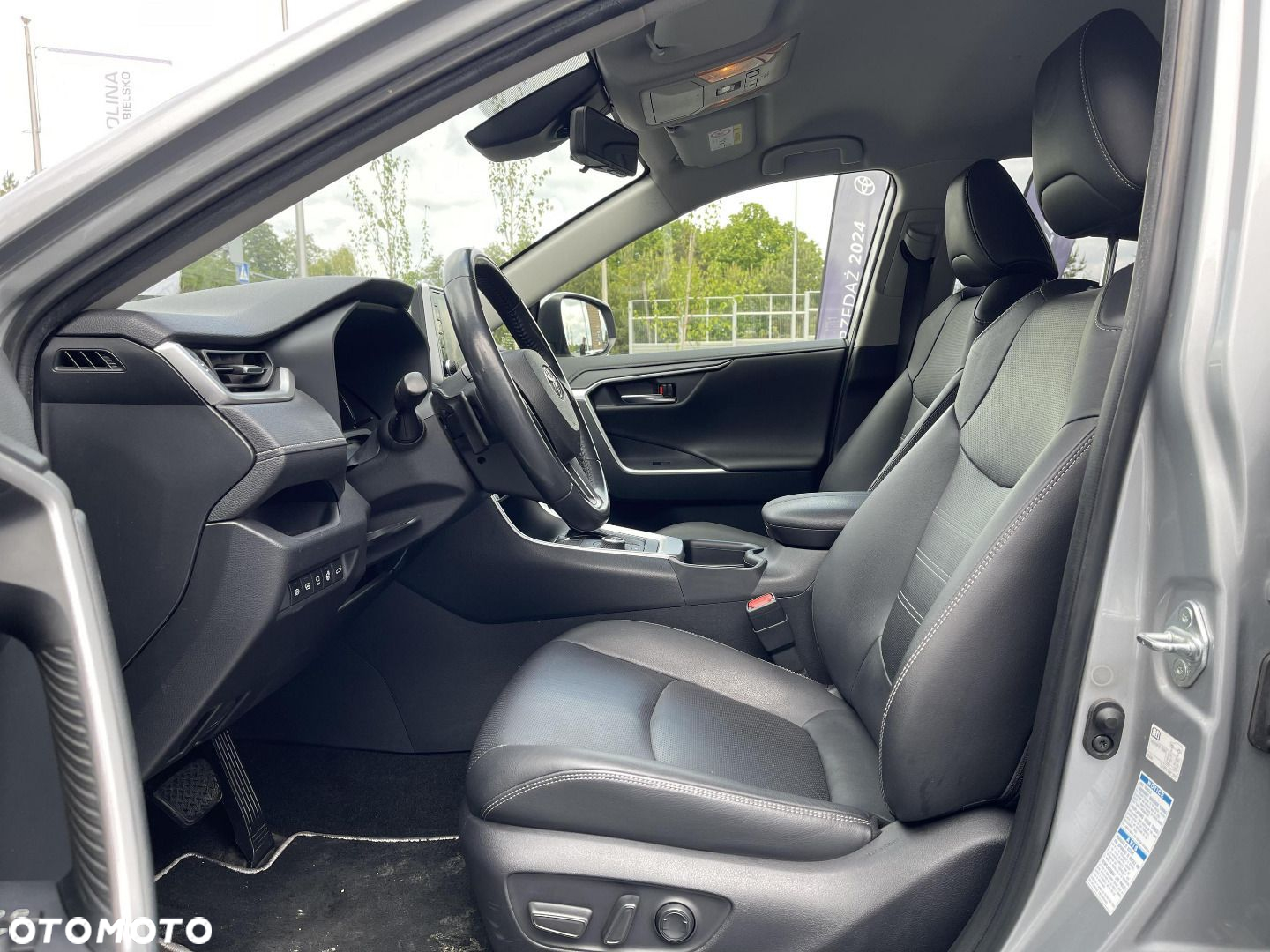 Toyota RAV4 - 9