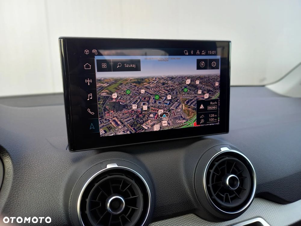 Audi Q2 - 18