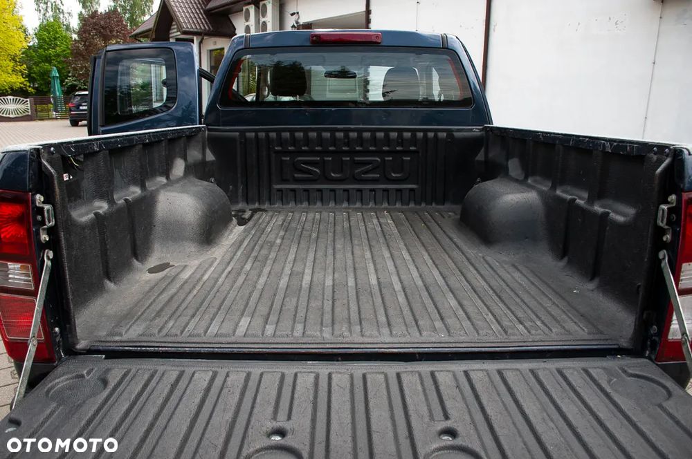 Isuzu D-Max 2.5 SC L - 10