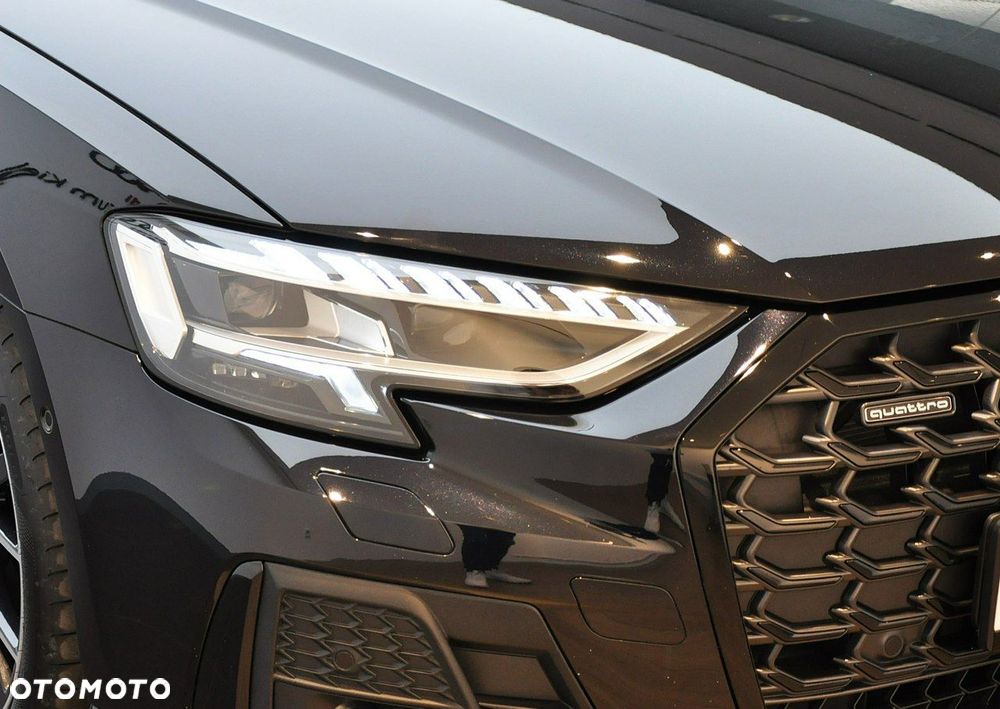 Audi A8 - 8