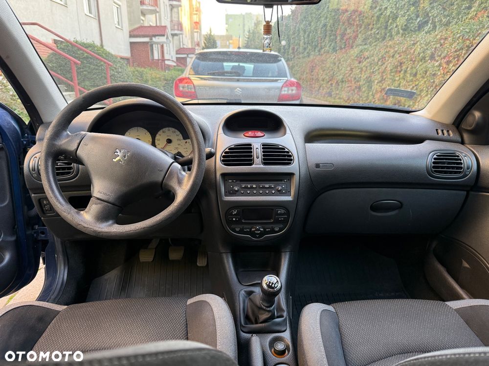 Peugeot 206 - 14
