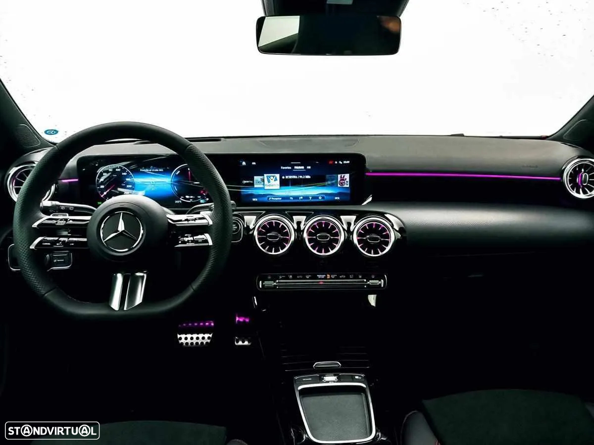 Mercedes-Benz A 250 e AMG Line - 8