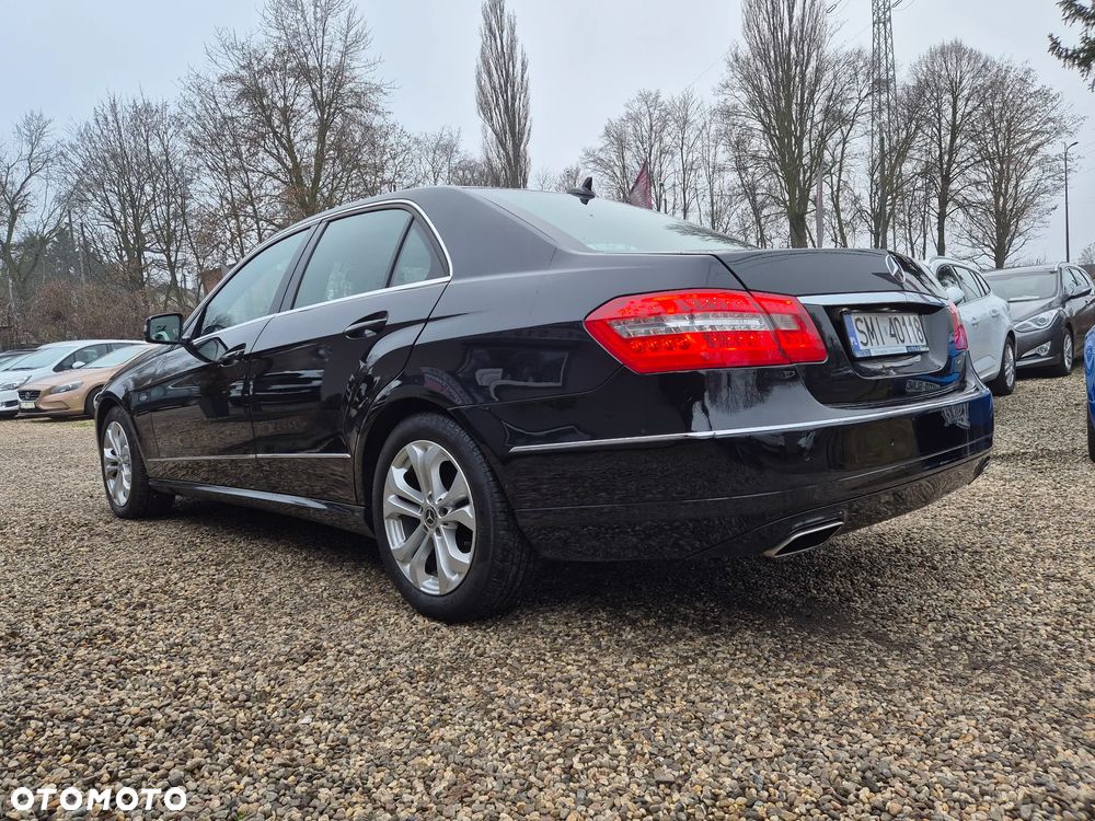 Mercedes-Benz Klasa E 200 CDI DPF BlueEFFICIENCY 7G-TRONIC Avantgarde - 28
