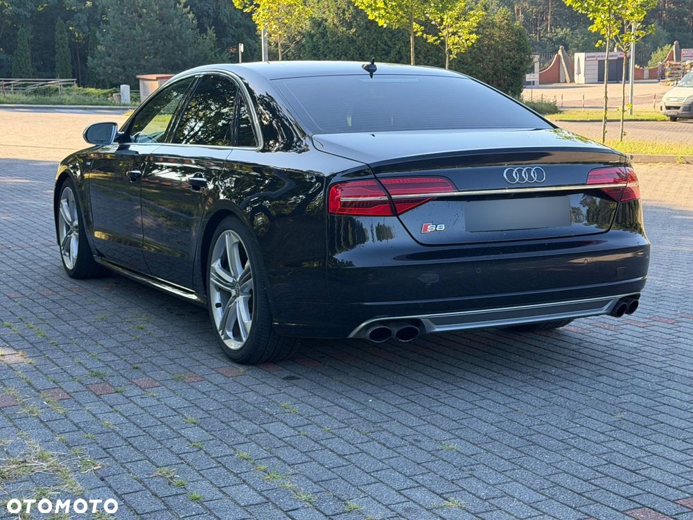 Audi S8 Plus - 15