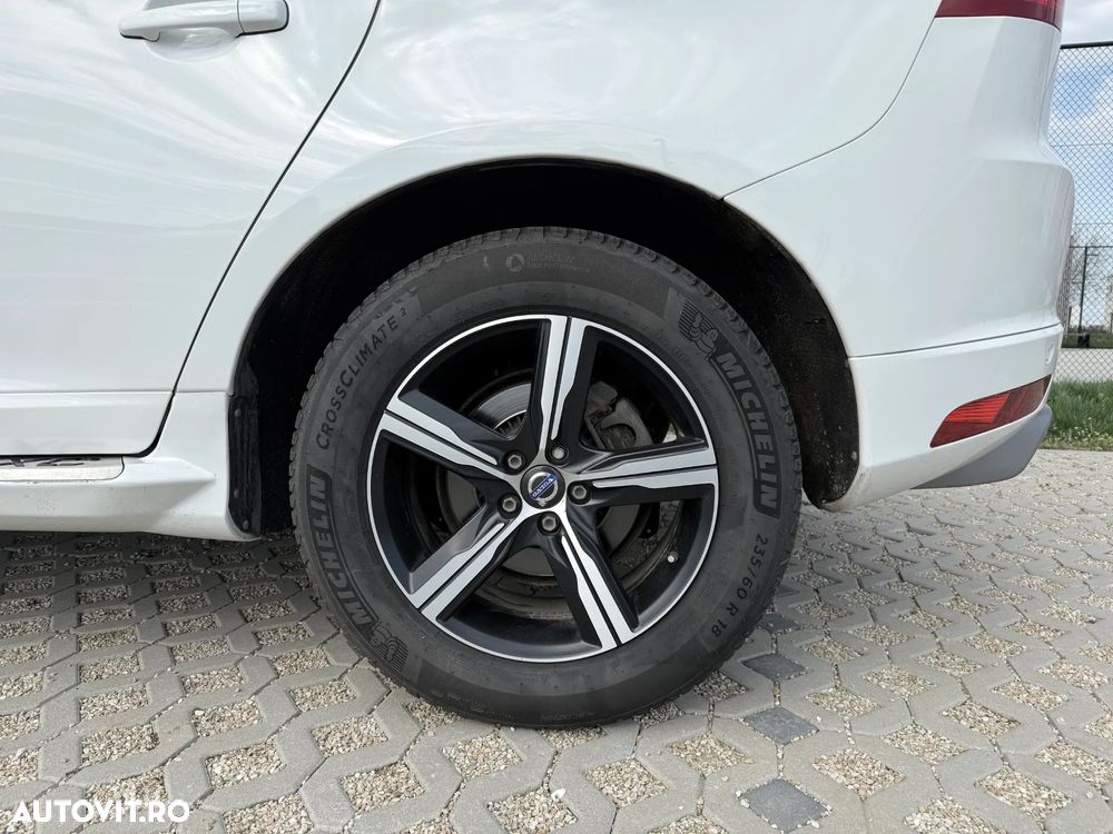 Volvo XC 60 D5 AWD Geartronic Momentum - 15